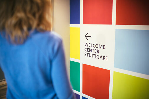 Symbolbild Eingang Welcome Center Stuttgart